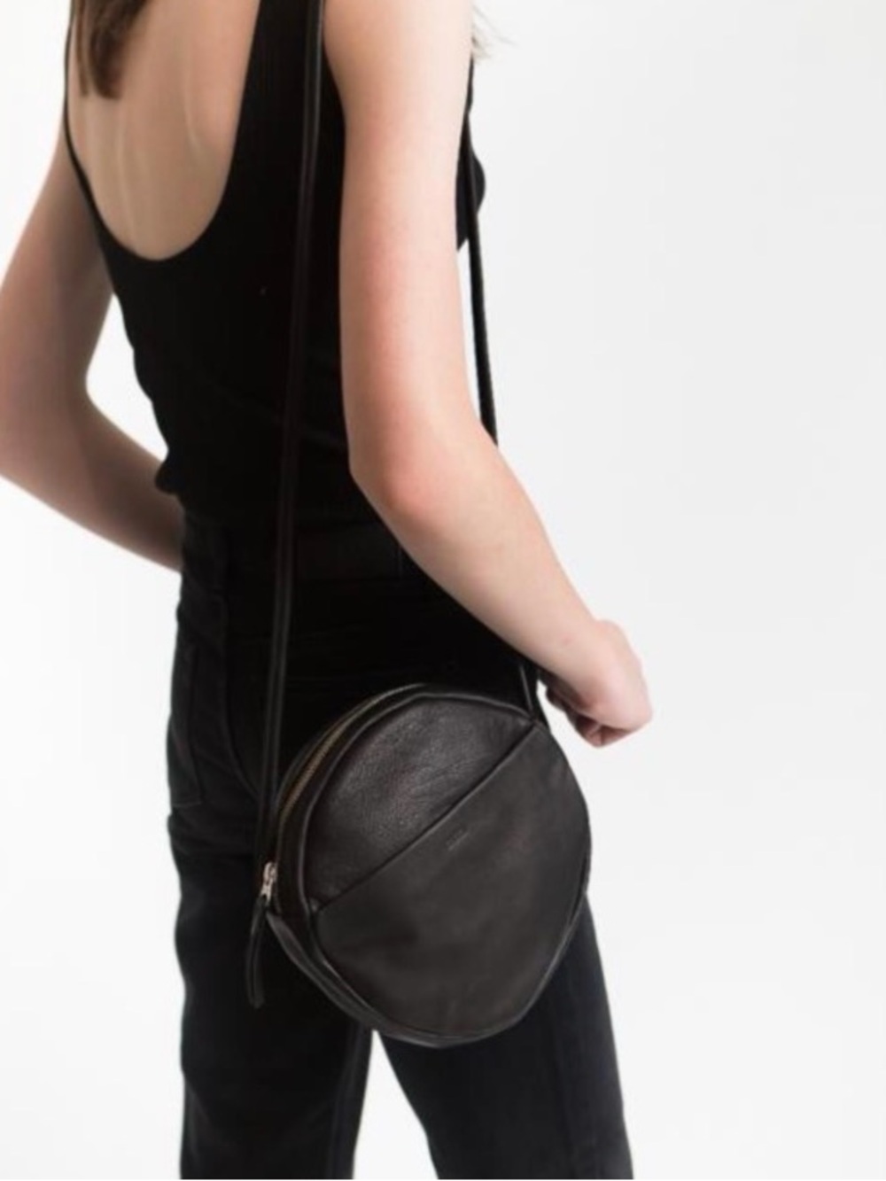 Vintage🖤RARE 🖤 BAGGU Black Round Circle Natural Leather Crossbody Bag🖤 - Picture 12 of 13